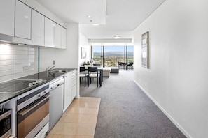 Apartment, 1 Bedroom, City View | Private kitchen