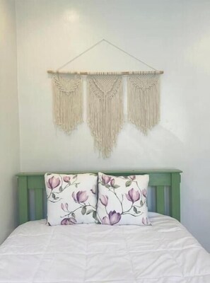 3 habitaciones, tabla de planchar con plancha, wifi y ropa de cama