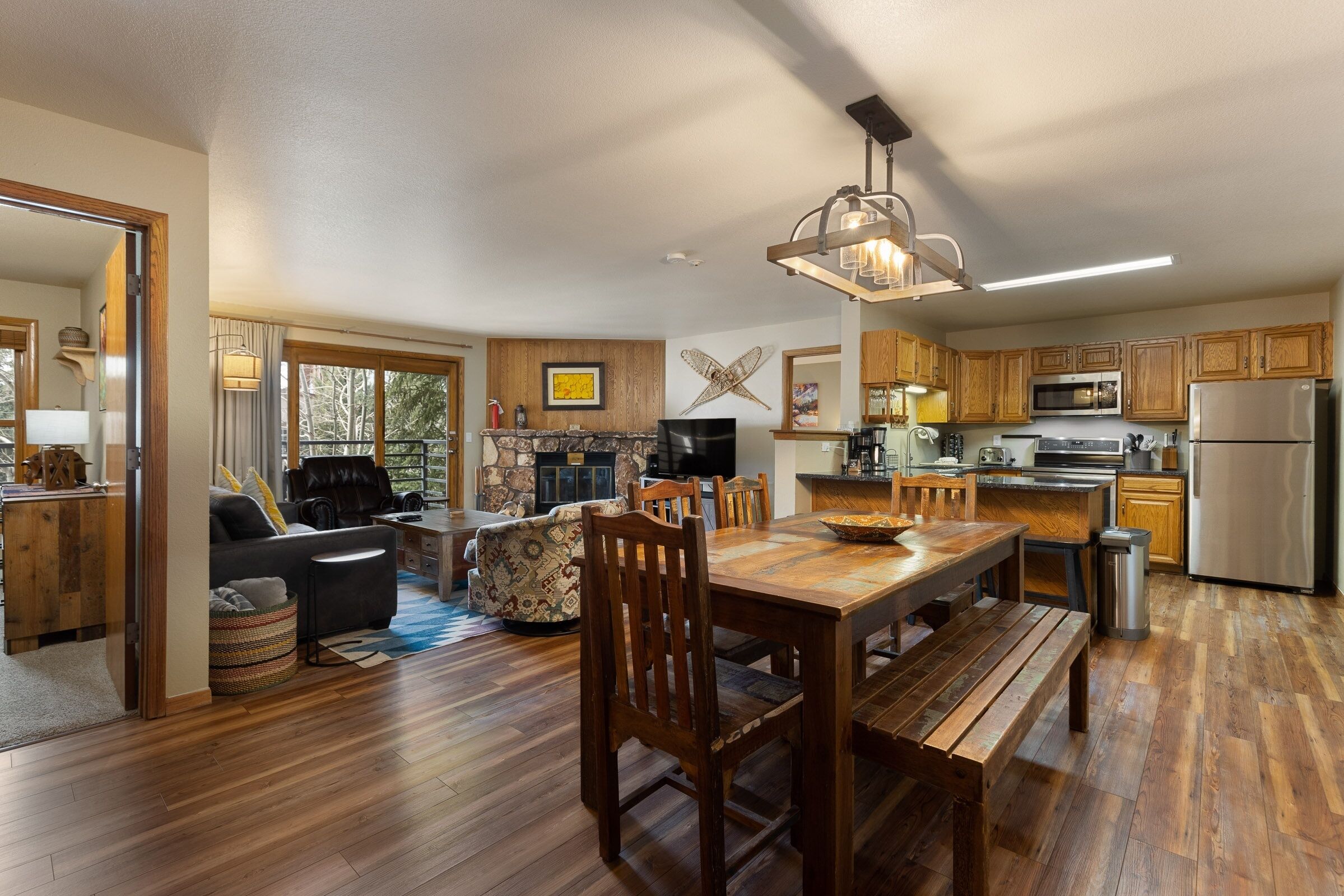 Condo, 2 phòng ngủ | Nội thất