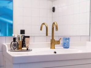 Hair dryer, towels - Unique Helsinki experience (Helsinki)