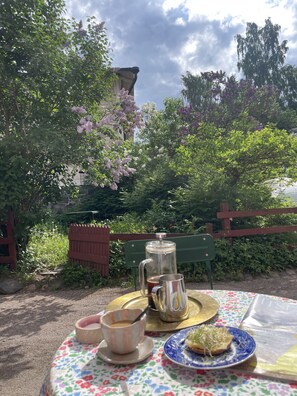 Outdoor dining - Unique Helsinki experience (Helsinki)