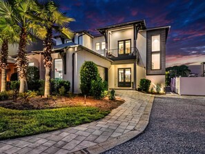 Exterior - Spacious Family Retreat • Minutes to Beach • Private Pool • Prime Miramar Beach! (Miramar Beach)
