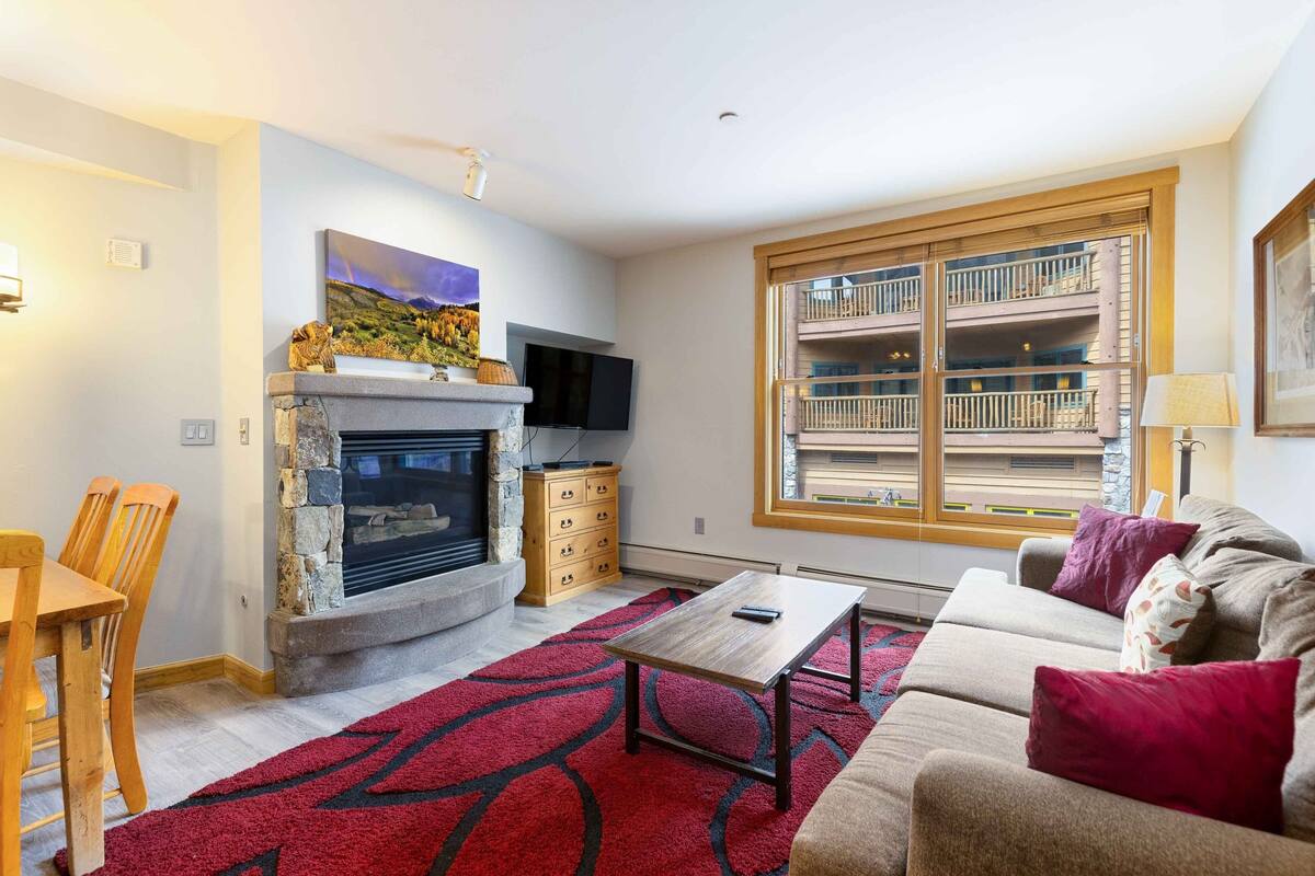 Condo, 1 Bedroom | Ruang tamu