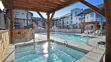 Condo, 2 habitaciones | Alberca