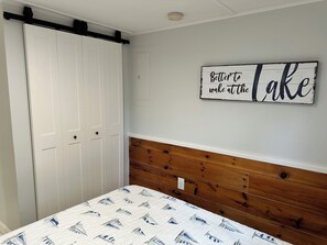 3 soverom, strykejern/-brett, wi-fi og sengetøy