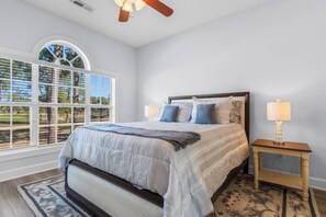 2 chambres, fer et planche à repasser, Wi-Fi, literie fournie