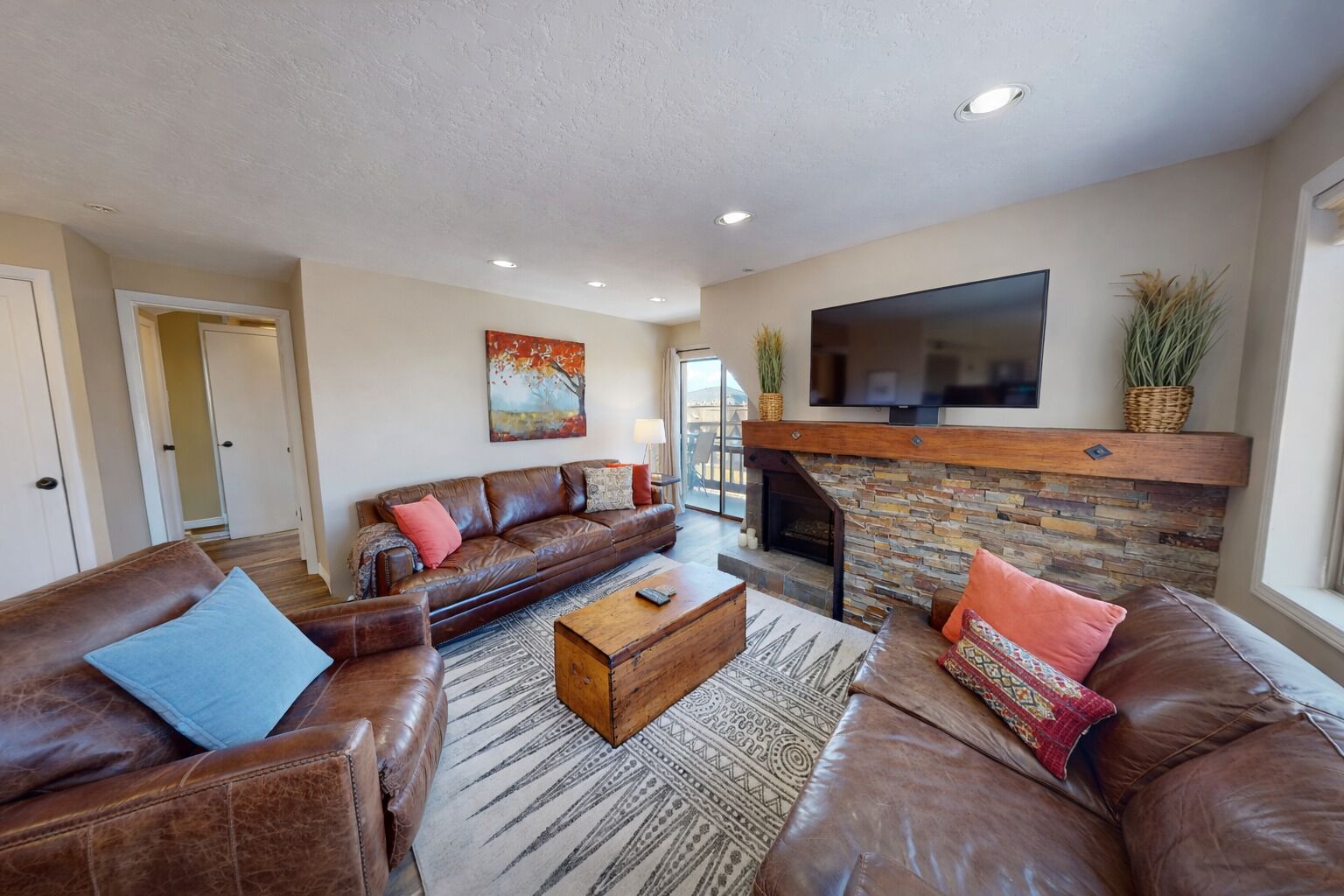 Condo, 2 Bedrooms | Living area