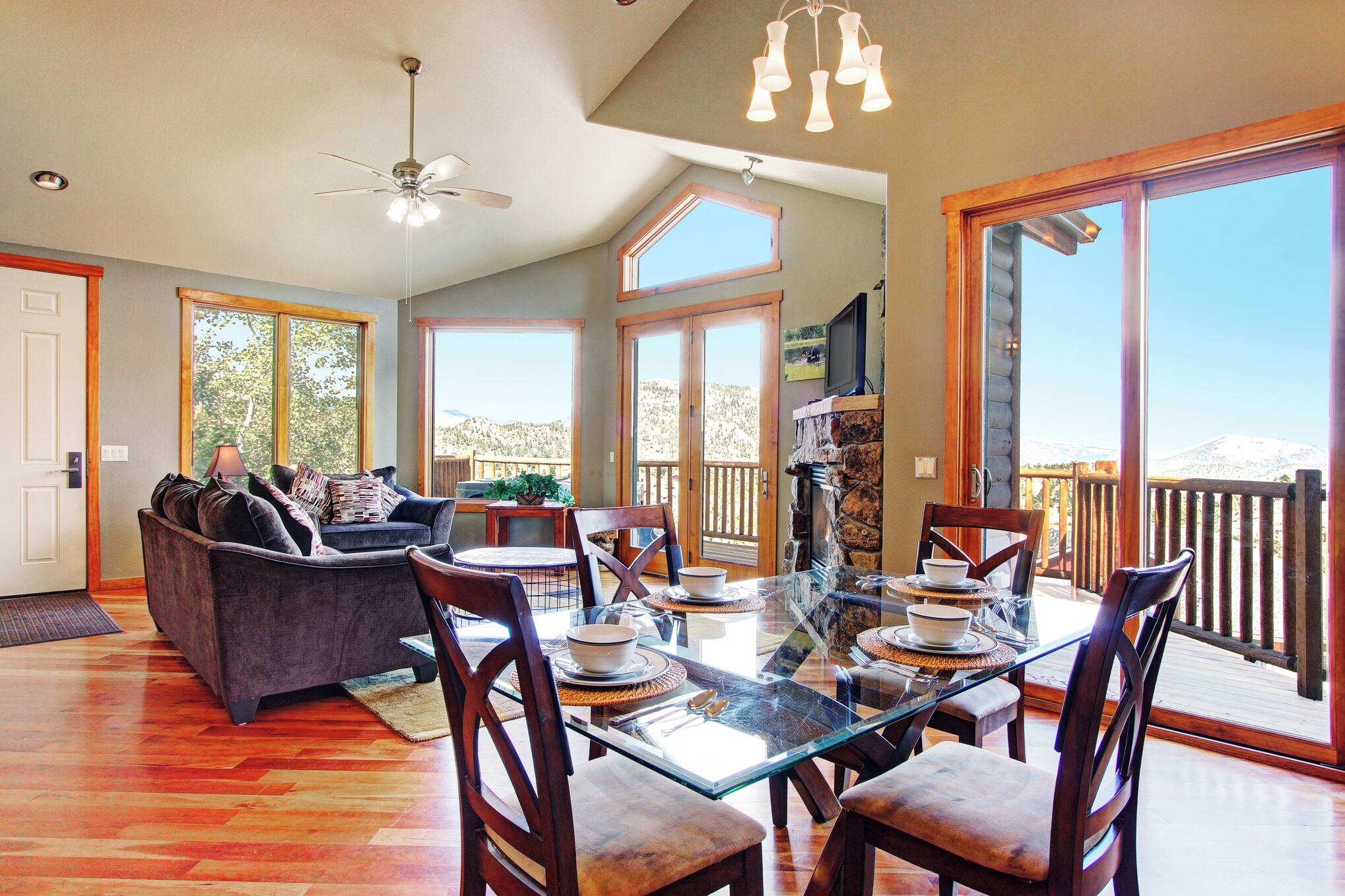 Condo, 2 Bedrooms | Living area