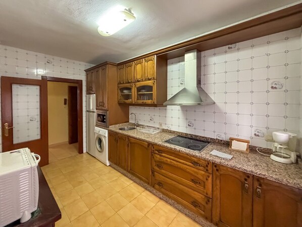 Fridge, microwave, oven, coffee/tea maker - Villa Dolores Apartments - Unit 7 (La Alberca)