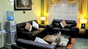 Unclassified image, 4 of 8, button - HOTEL GRAND CESARS  (Huaraz)