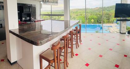 Romero Villa - huge pool!