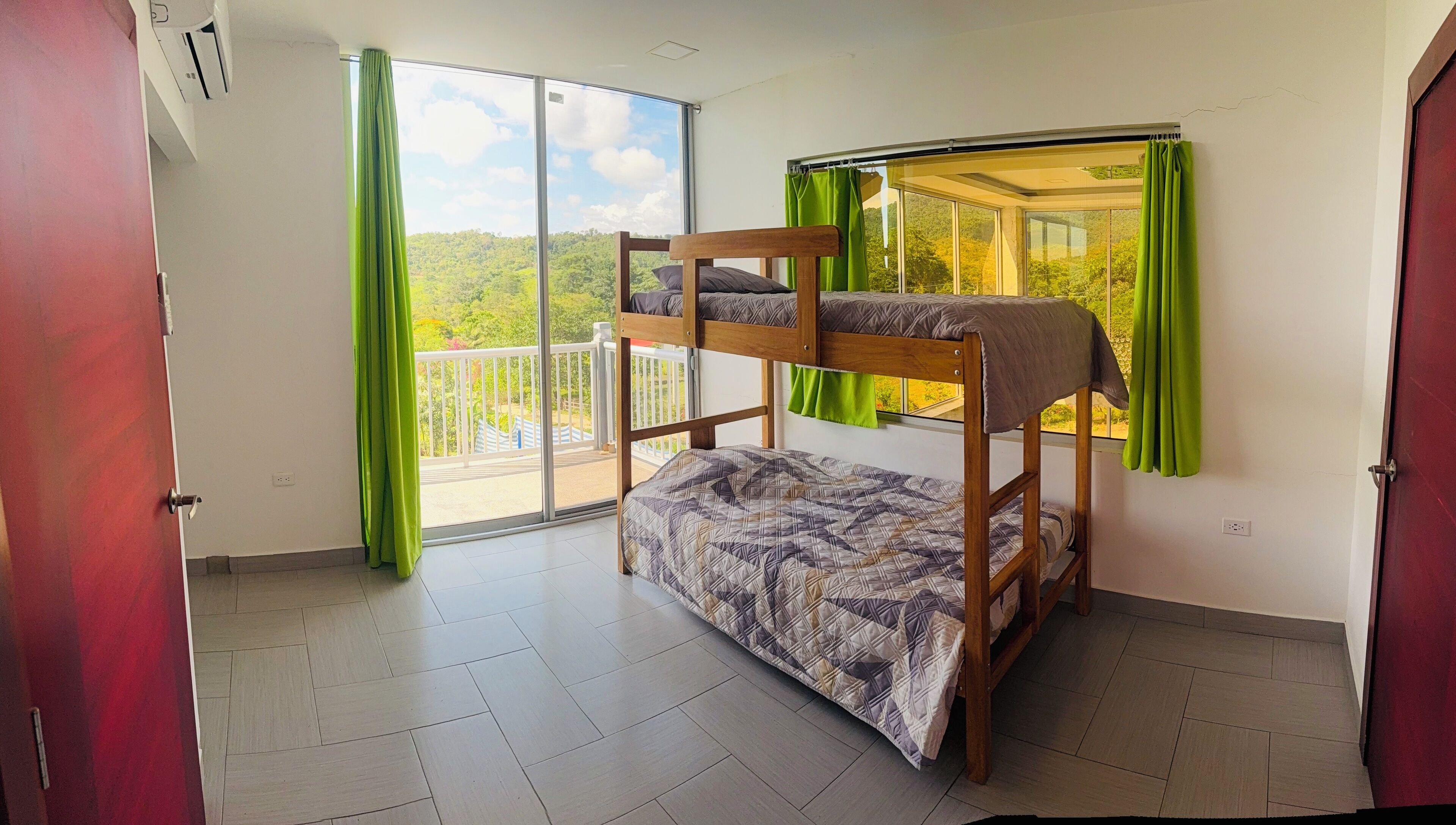 6 bedrooms, iron/ironing board, free WiFi, bed sheets