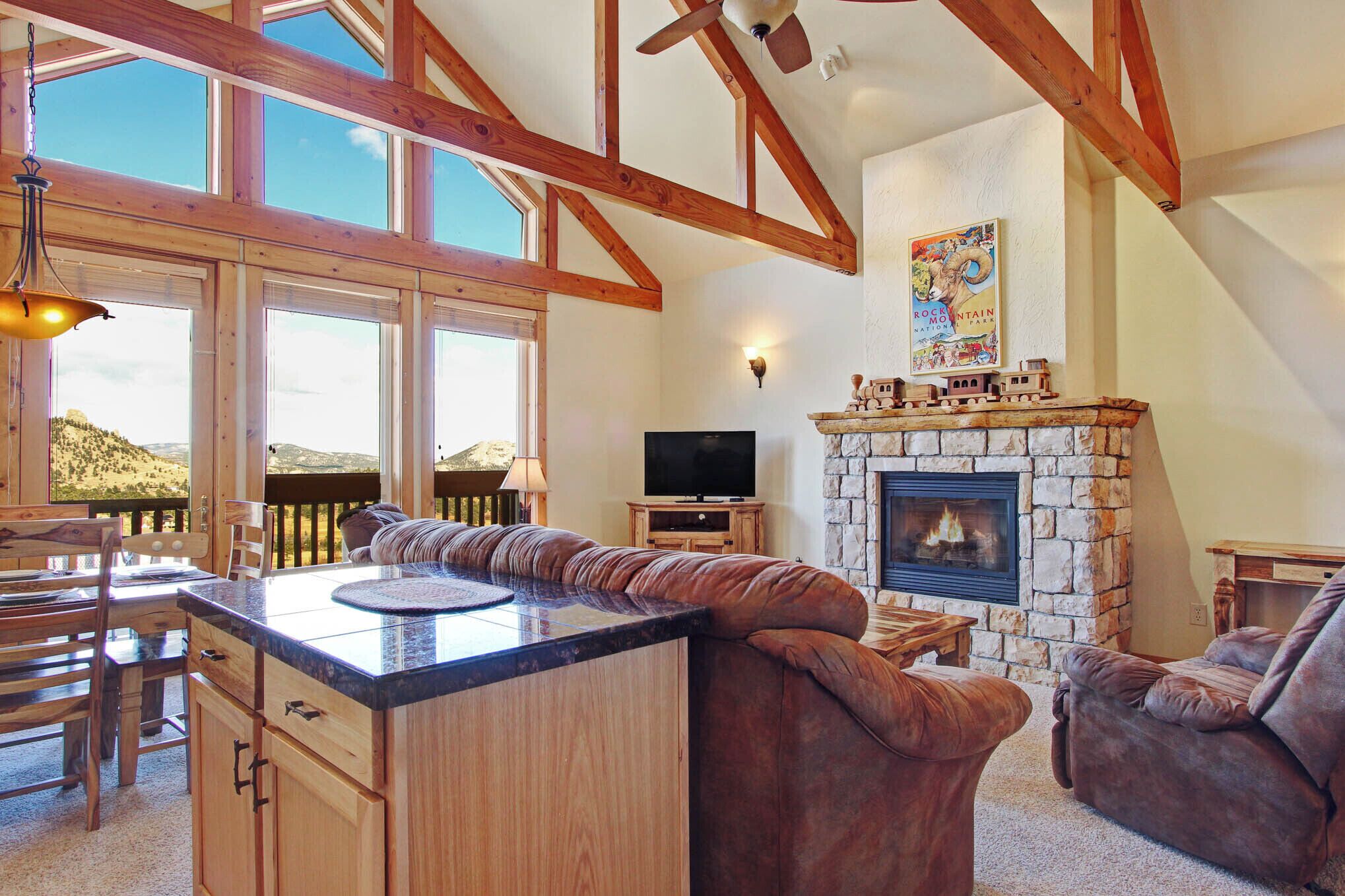 Condo, 2 Bedrooms | Living area