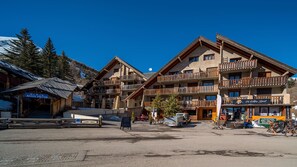 Exterior - 4-person studio ski-in ski-out (Allos)