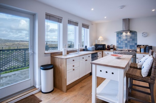 Ty Seren - 2 Bedroom Apt - Bayview Oxwich