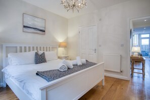 3 Schlafzimmer, Bügeleisen/Bügelbrett, WLAN, Bettwäsche