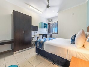 1 slaapkamer, een strijkplank/strijkijzer, wifi, beddengoed