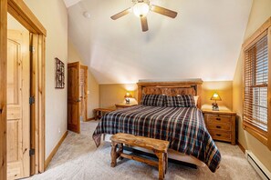 Appart'hôtel, 2 chambres | Espace de travail pour ordinateur portable, fer et planche à repasser