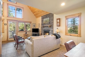 Condo, 2 Bedrooms | Living area