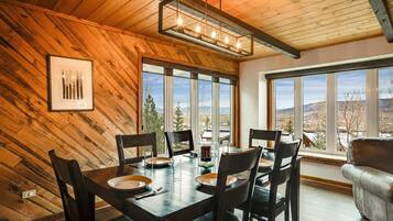 Condo, 3 Bedrooms | Dining