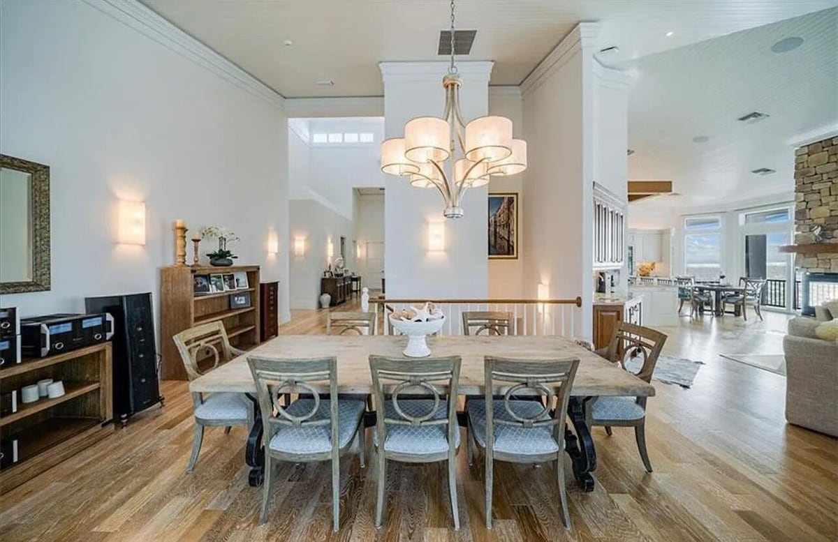 Photo 12 of Private Beach Oceanfront Mansion in Luxurious Naples Spacious 5-bedroom Palms