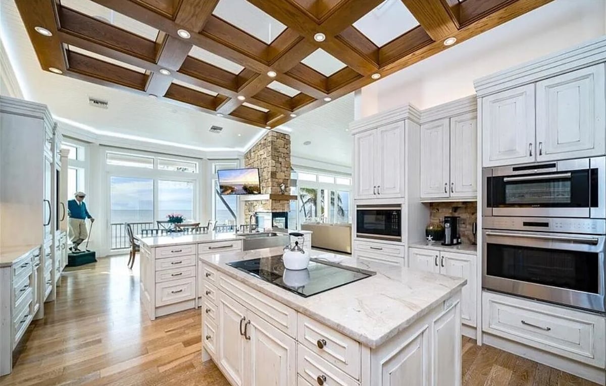 Photo 6 of Private Beach Oceanfront Mansion in Luxurious Naples Spacious 5-bedroom Palms