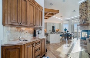 Private kitchen