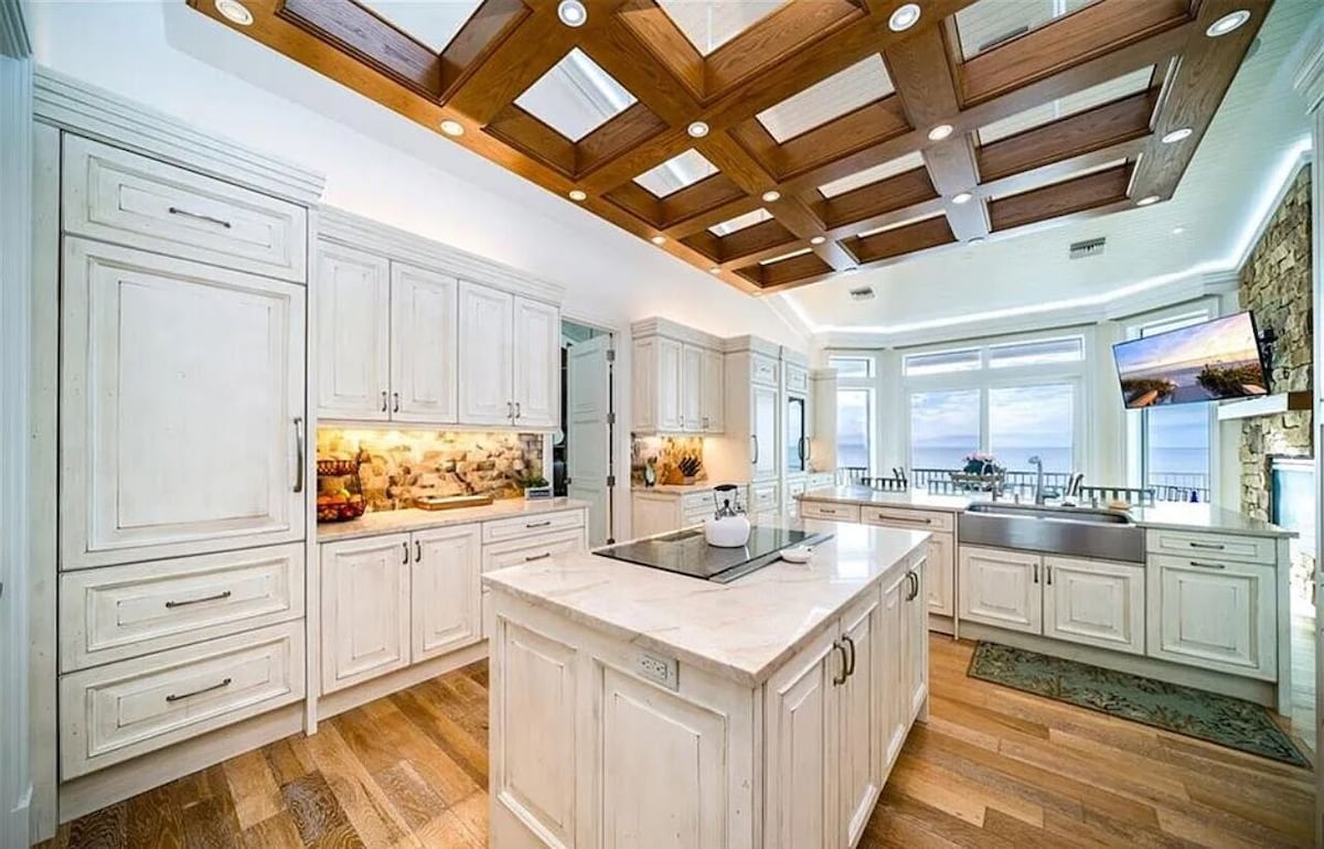 Photo 7 of Private Beach Oceanfront Mansion in Luxurious Naples Spacious 5-bedroom Palms