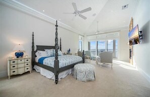5 bedrooms, iron/ironing board, WiFi, bed sheets