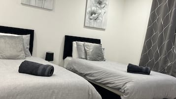 2 bedrooms, iron/ironing board, WiFi, bed sheets