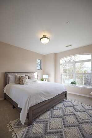 3 bedrooms, desk, iron/ironing board, free WiFi - Pool, Hot Tub, Bar, GameRoom & Gym-Wine Country Oasis near Paso, Fair, WaterPark (Templeton)