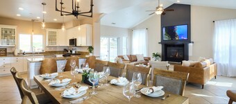 Pool, Hot Tub, Bar, GameRoom & Gym-Wine Country Oasis near Paso, Fair, WaterPark