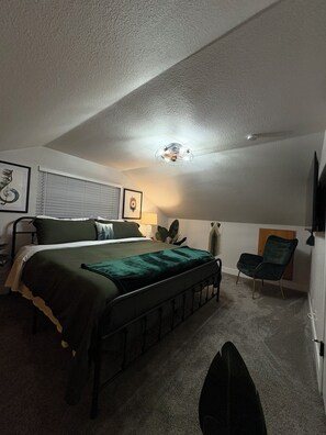 4 Schlafzimmer, Schreibtisch, Bügeleisen/Bügelbrett, Reisekinderbett