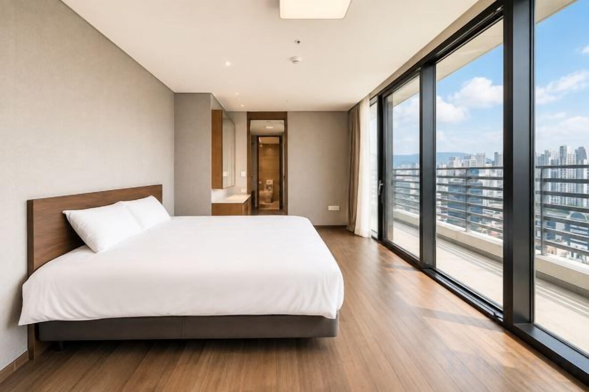 PENTHOUSE(8PAX)