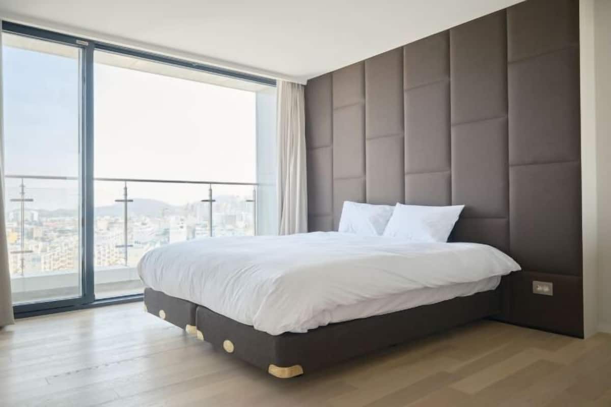 Wi-Fi de cortesia, roupa de cama