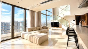 DUPLEX PENTHOUSE (8 people)
