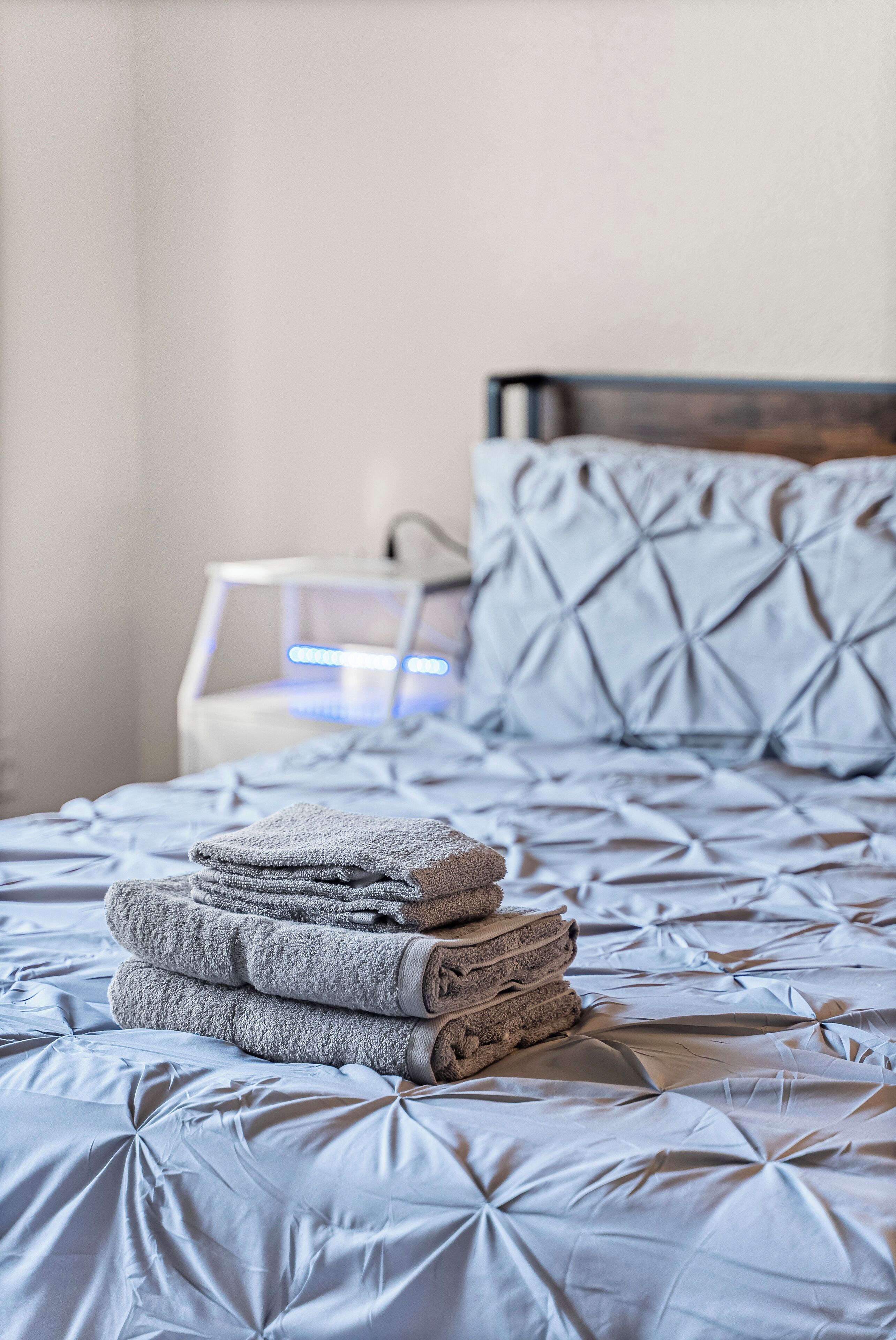 4 chambres, bureau, Wi-Fi gratuit, draps fournis