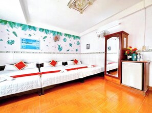 Basic Quadruple Room | Desk, free WiFi - ANH QUAN HOTEL VUNG TAU (Ho Chi Minh City)