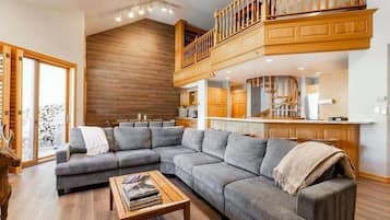 Condo, 4 Bedrooms | Living area