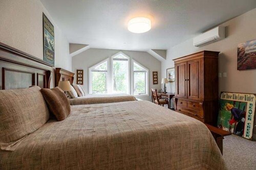 Beaver Creek Resort CO - Townsend Place & Strawberry Park Condos