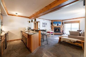 Condo, 2 Bedrooms | Interior