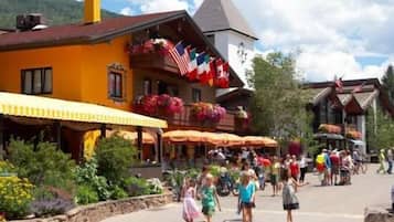 Condo, 2 Bedrooms | Exterior