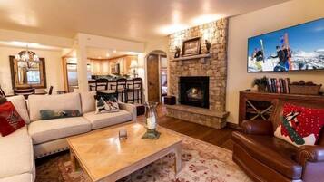 公寓客房, 3 間臥室 | 起居區