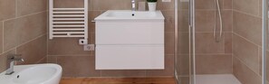 Dusche, Bidet