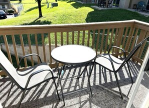 Outdoor dining - Corner | Top Floor | Fall Creek | Convenient to 76 (Branson)