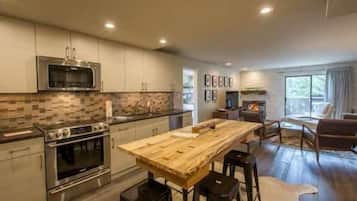 Eget kjøkken | Kjøleskap, ovn, kaffetrakter/tekoker og brødrister