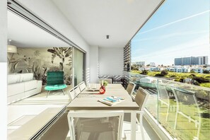 Outdoor dining - Penthouse Isabela VistaMar - Rooftop & Jacuzzi (Albufeira)