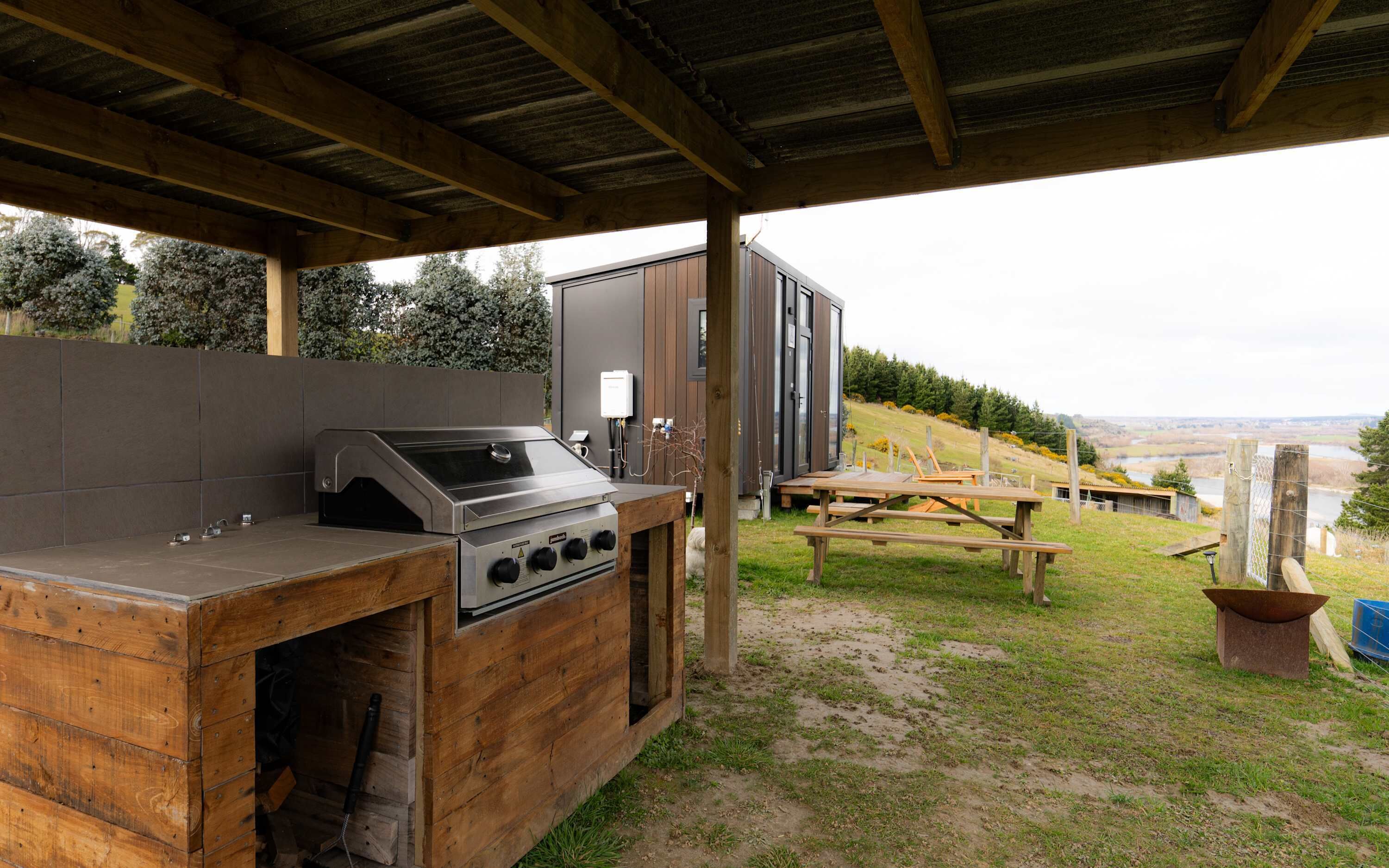 屋外ダイニングエリア