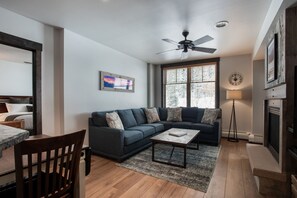 Leilighet, 2 soverom | Oppholdsområde