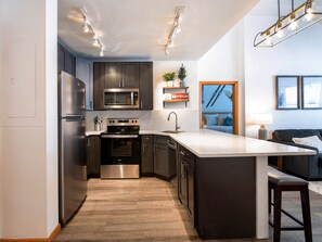 Private kitchen - Zephyr Mountain Lodge Vacation Condos - Winter Park CO (Winter Park)